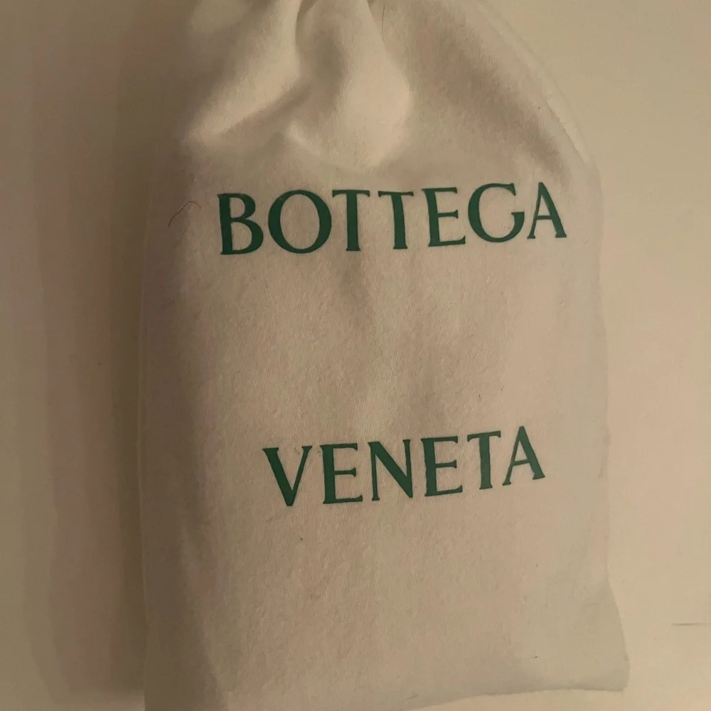 Bottega Veneta Cassette Bag - Picture 9 of 9